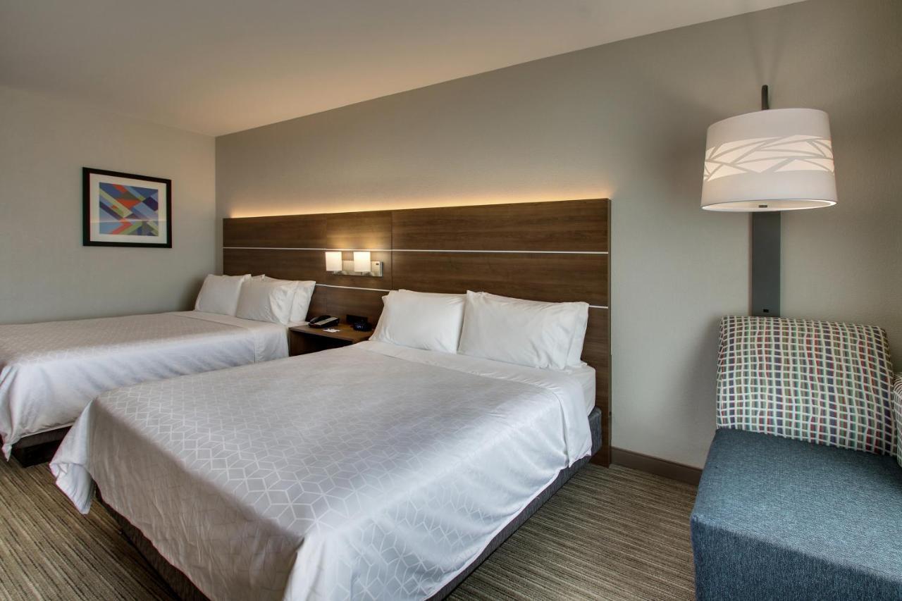 Holiday Inn Express Hotel & Suites Waukegan/Gurnee By Ihg Exterior photo